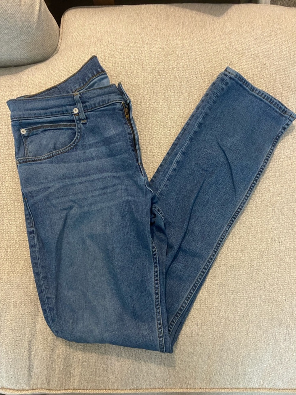 Hudson Jeans Blake Straight Leg Denim Mens Size 34 Color EVW